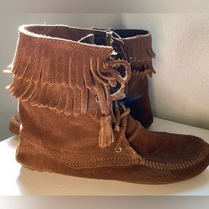 Minnetonka fringe boots, size 8
